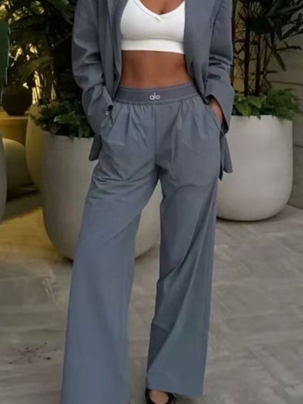 ALO Yoga Steel Grey Suit Trousers Regular Size 30-inch Inner Seam โจ - Picture 2 of 7